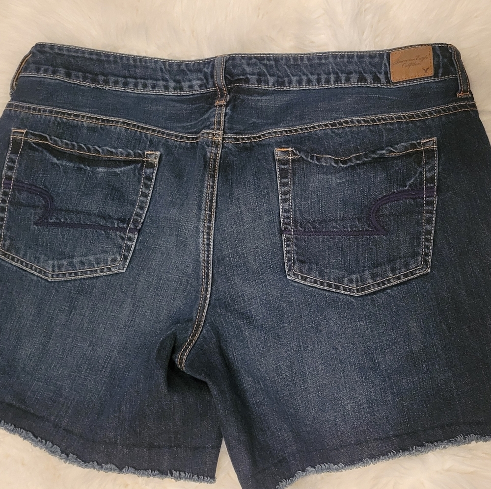 AMERICAN EAGLE JEAN' SHORTS SIZE 16. - Picture 3 of 9